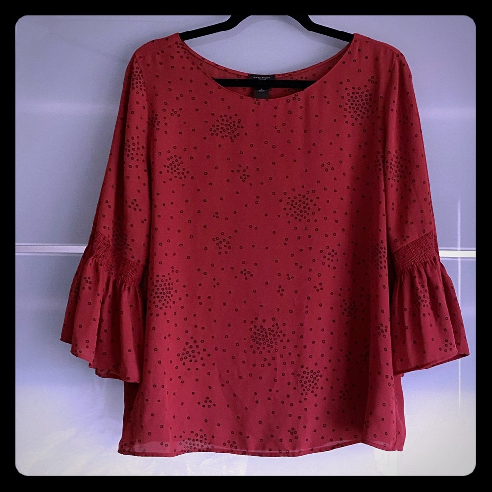 Ann Taylor Factory L top with bell sleeves EUC